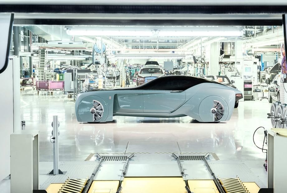Zukunftsstudie Rollce Royce Vision Next 100- Weiterhin werden Rolle-Royce Fahrzeuge in Handarbeit gefertigt
