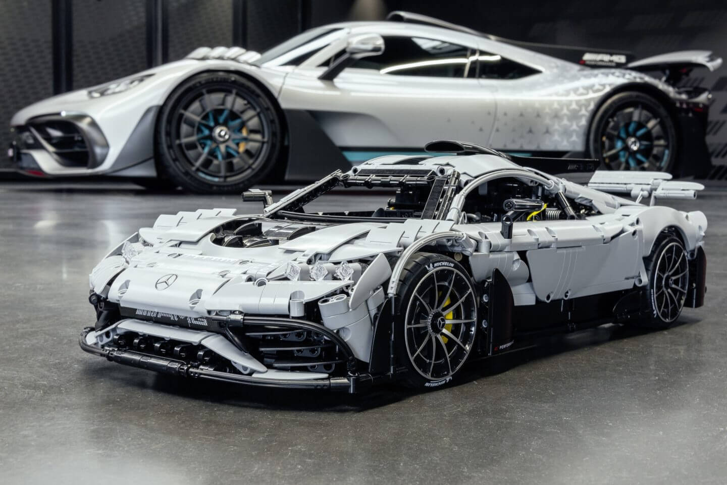 AMG One Klemmbausteine Modell